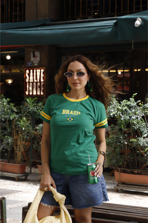 Look de torcida feminino para a Copa 2026 - camiseta baby look do Brasil