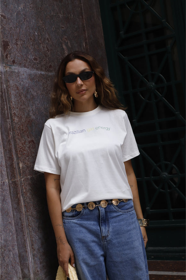 Camiseta oversized feminina branca para torcer na Copa 2026