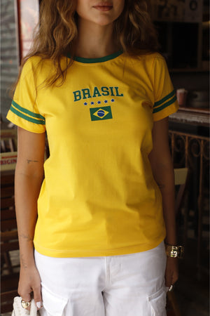 Look de torcida feminino para a Copa 2026 - camiseta baby look do Brasil
