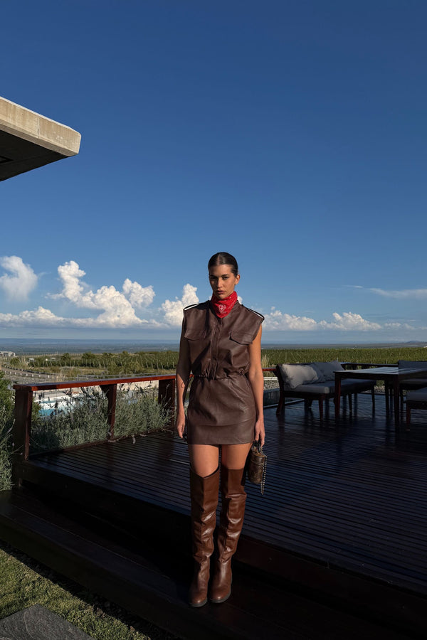 Conjunto de Couro Feminino Top e Saia Mini Cacau — Arizona — Náurea Collection