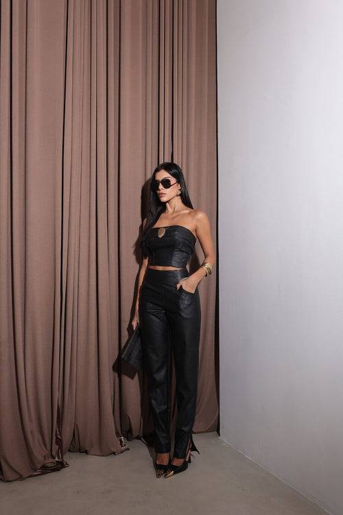 Conjunto de couro feminino top tomara que caia e calça cintura alta marsala — Dark Obsession Náurea