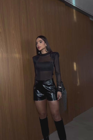 CONJUNTO BODY DE TULE E SHORTS DE VINIL — VELVET NOIR
